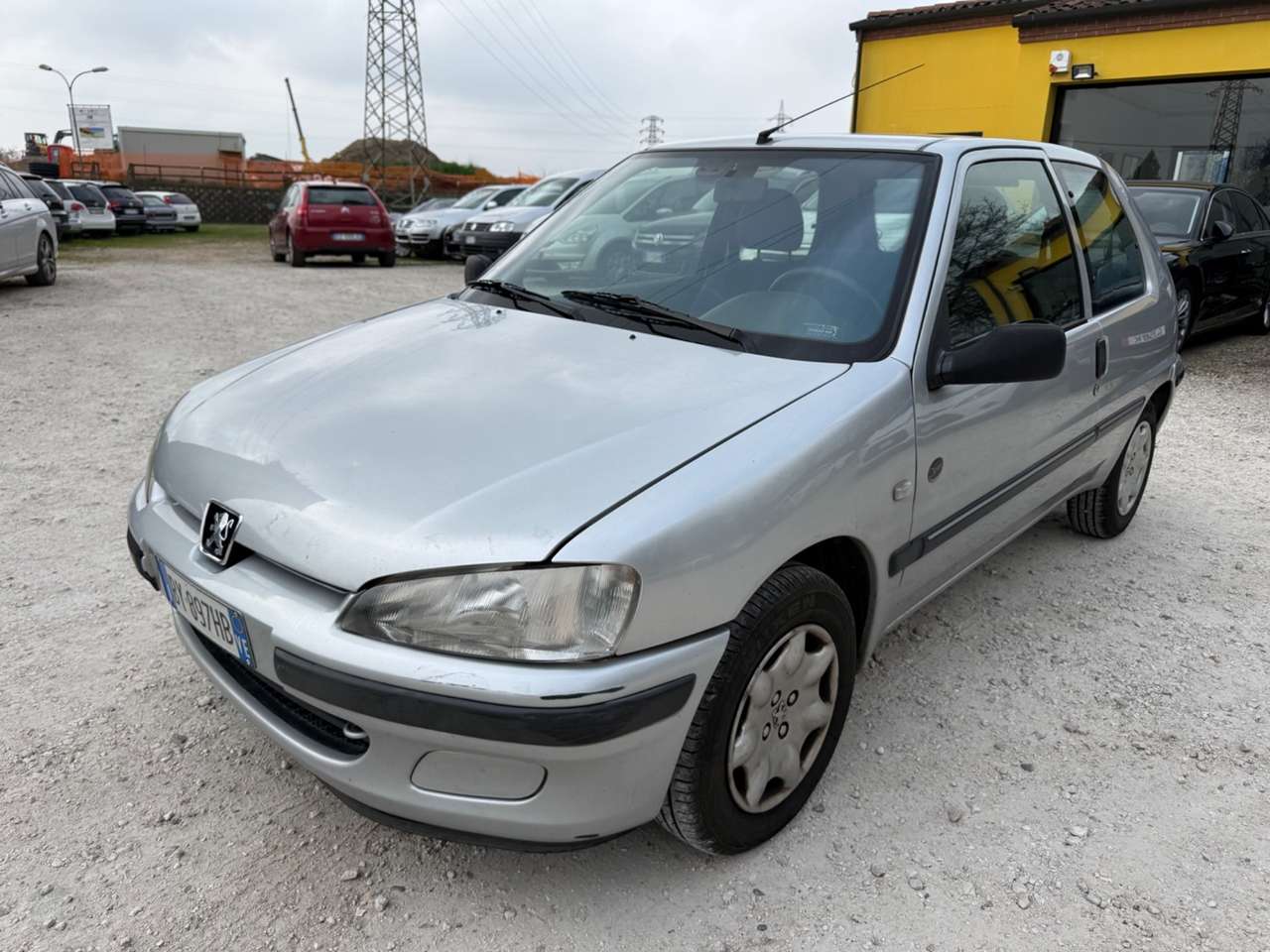 Peugeot 106 Peugeot 106 1.1i cat 3 porte Open Neopatentati