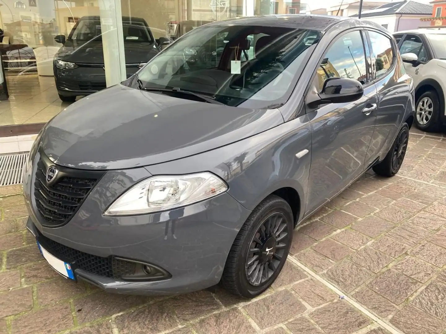 Lancia Ypsilon 1.3 MJT 95CV 5 porte S&S Oro #UNICO PROPRIETARIO Gris - 1