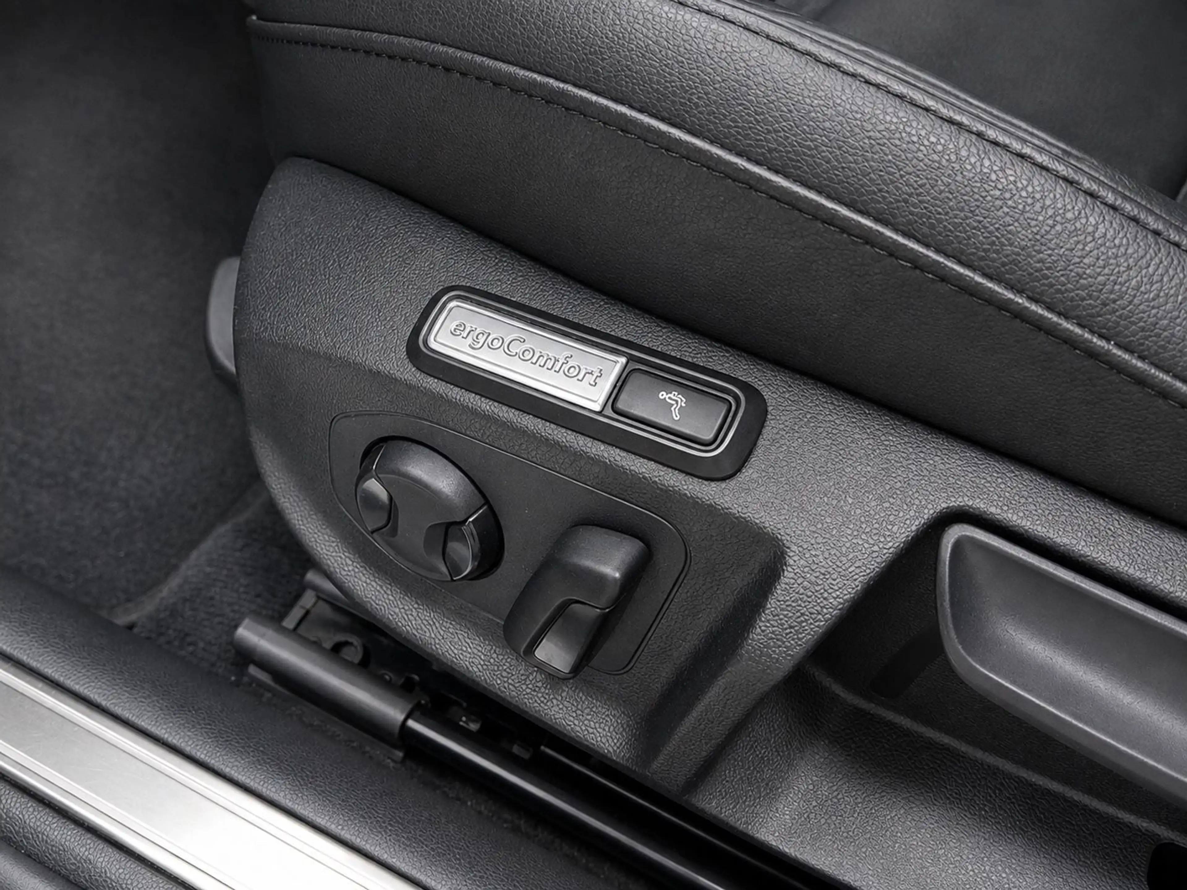 Volkswagen Arteon Elegance 2.0 TDI * R-KAM * NAVI * 8xALU — photo 8