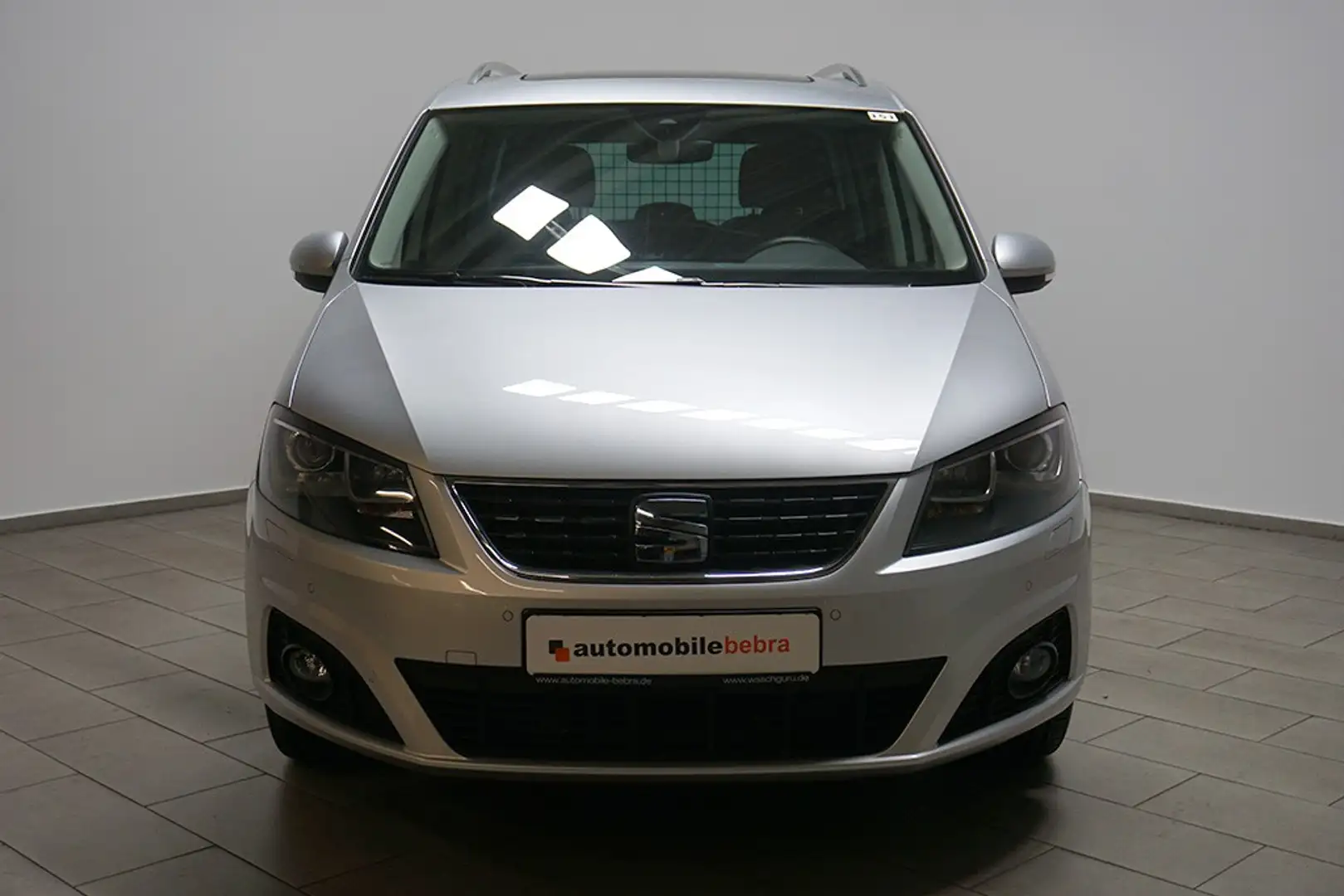 SEAT Alhambra 1.4TSI DSG Style Pano StHz NAVI Xenon Silber - 2