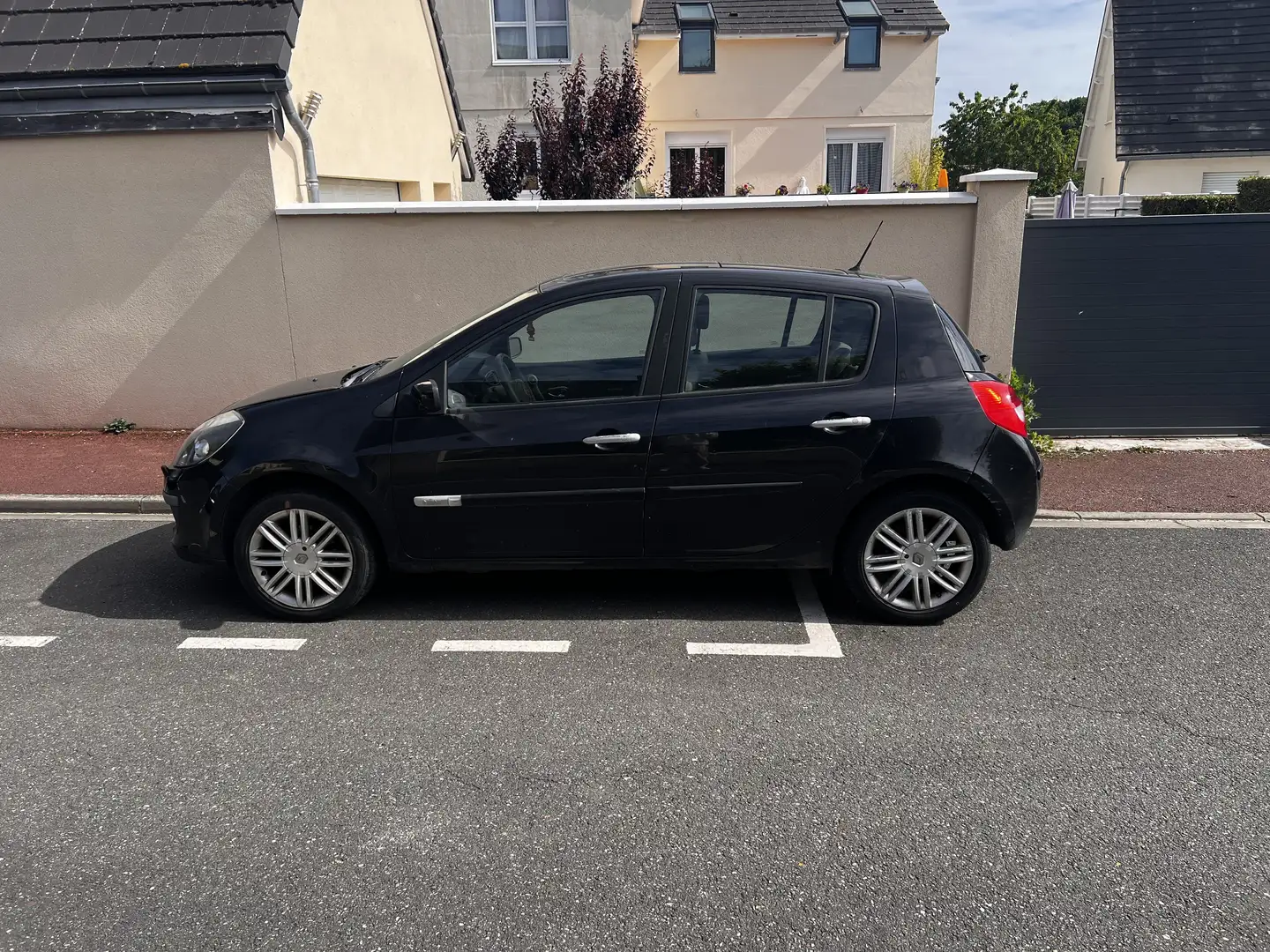 Renault Clio 1.6 16v Initiale - 1