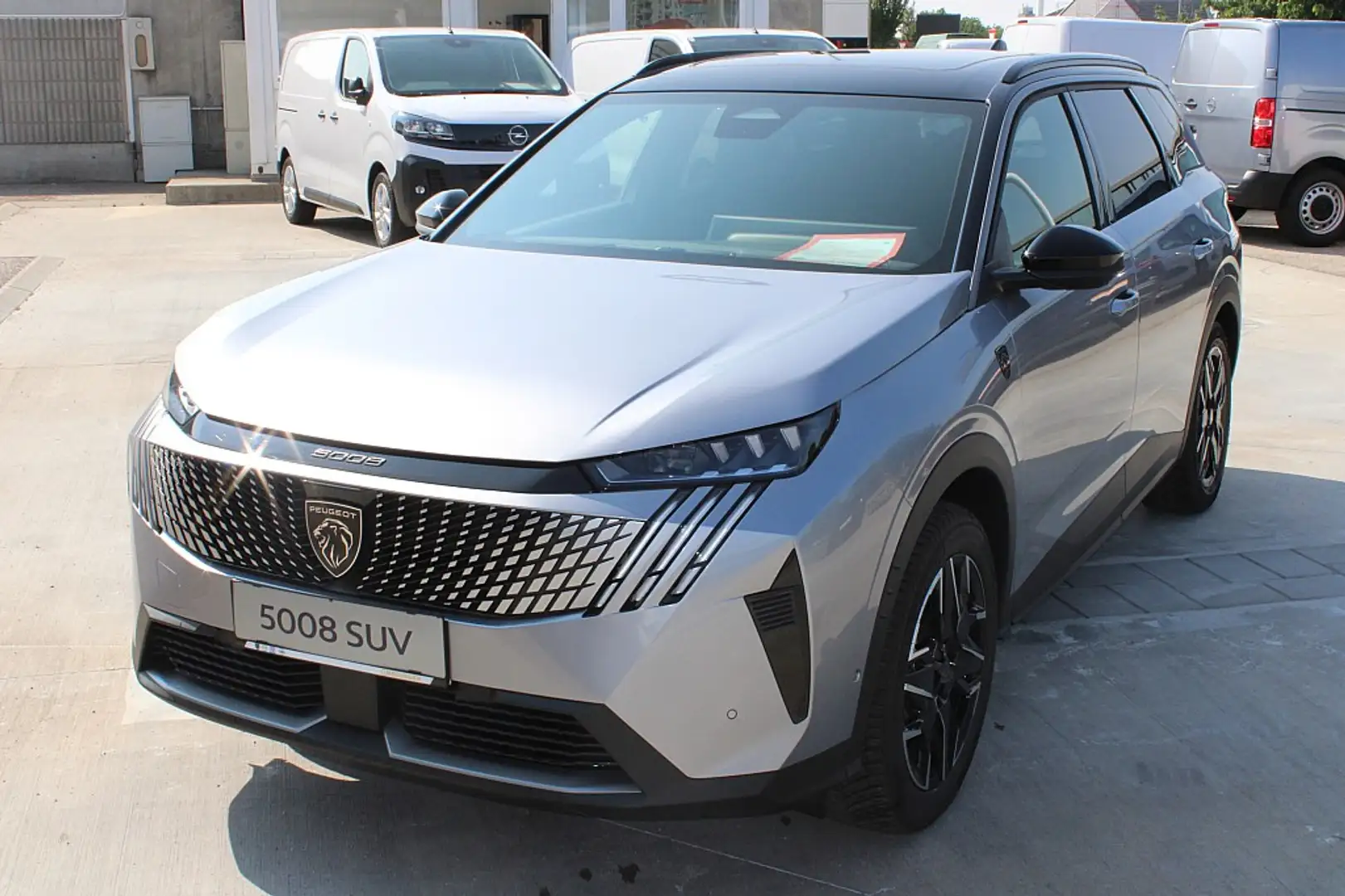 Peugeot 5008 mHEV 136 e-DCS6 GT Aut. Grau - 1