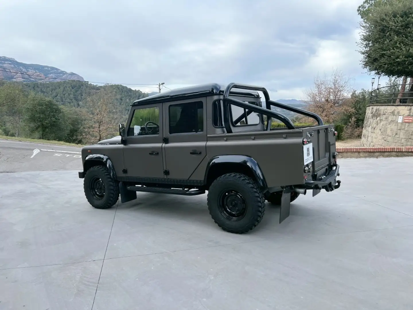 Land Rover Defender 110Td5 Doble Cabina Caja SE Braun - 1