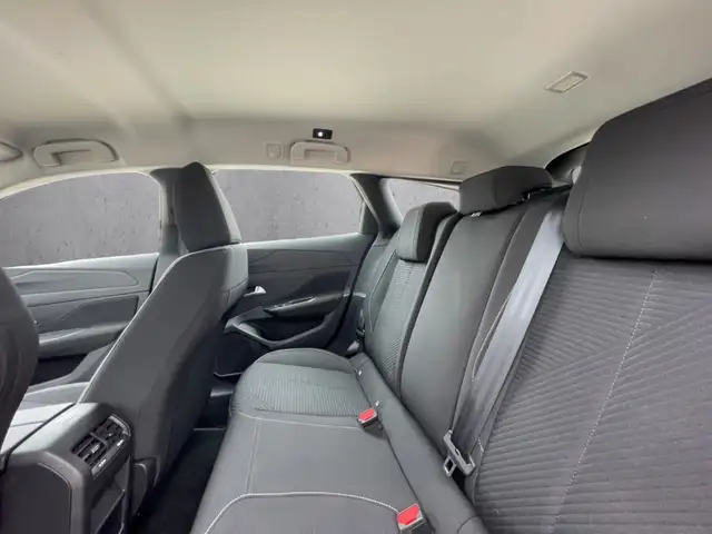 Peugeot 308 SW view 8