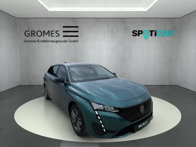 Peugeot 308 SW main image