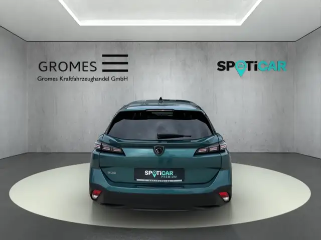 Peugeot 308 SW view 4