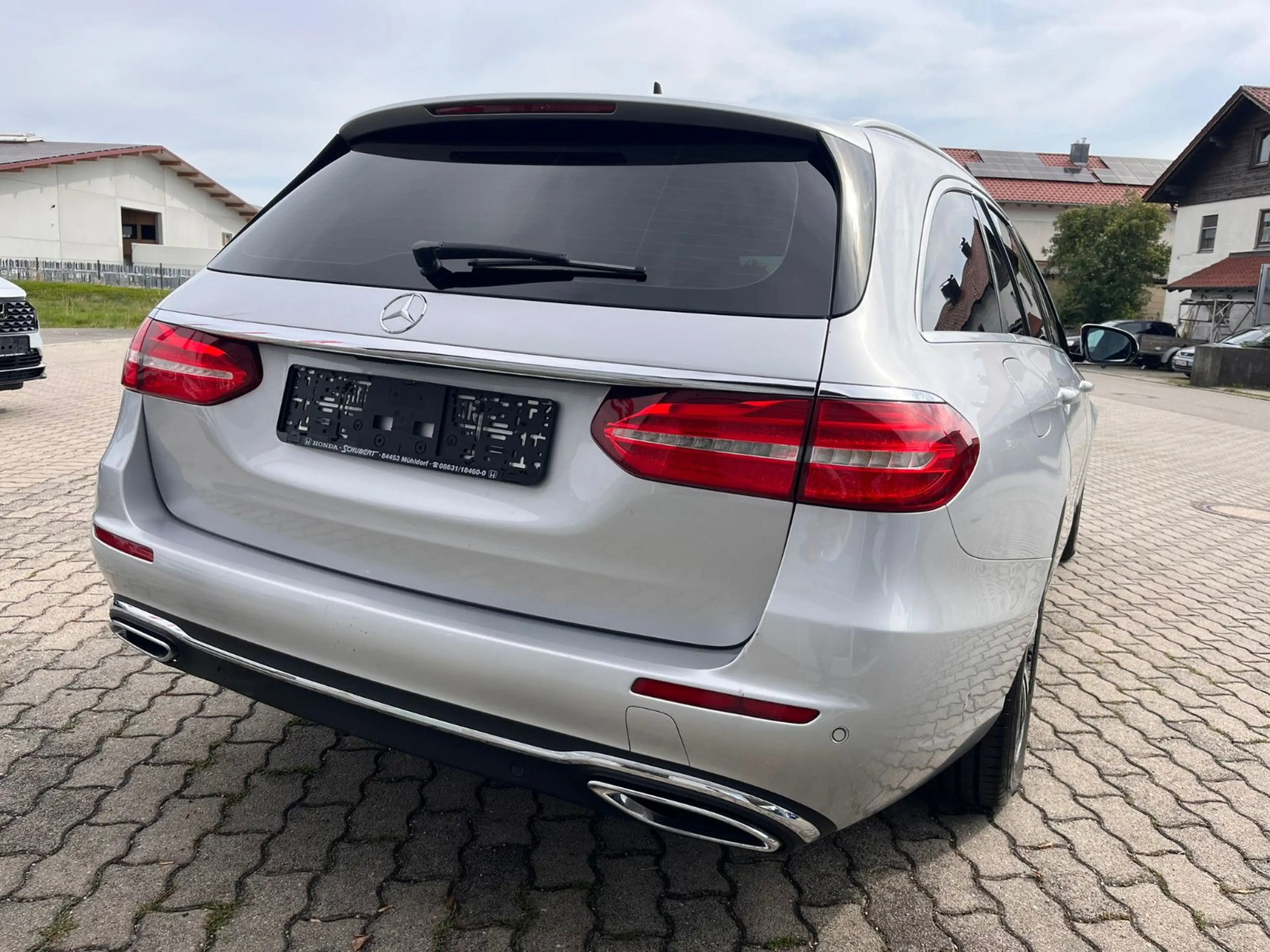 Mercedes-Benz E 220 E T-Modell E 220 d — photo 9