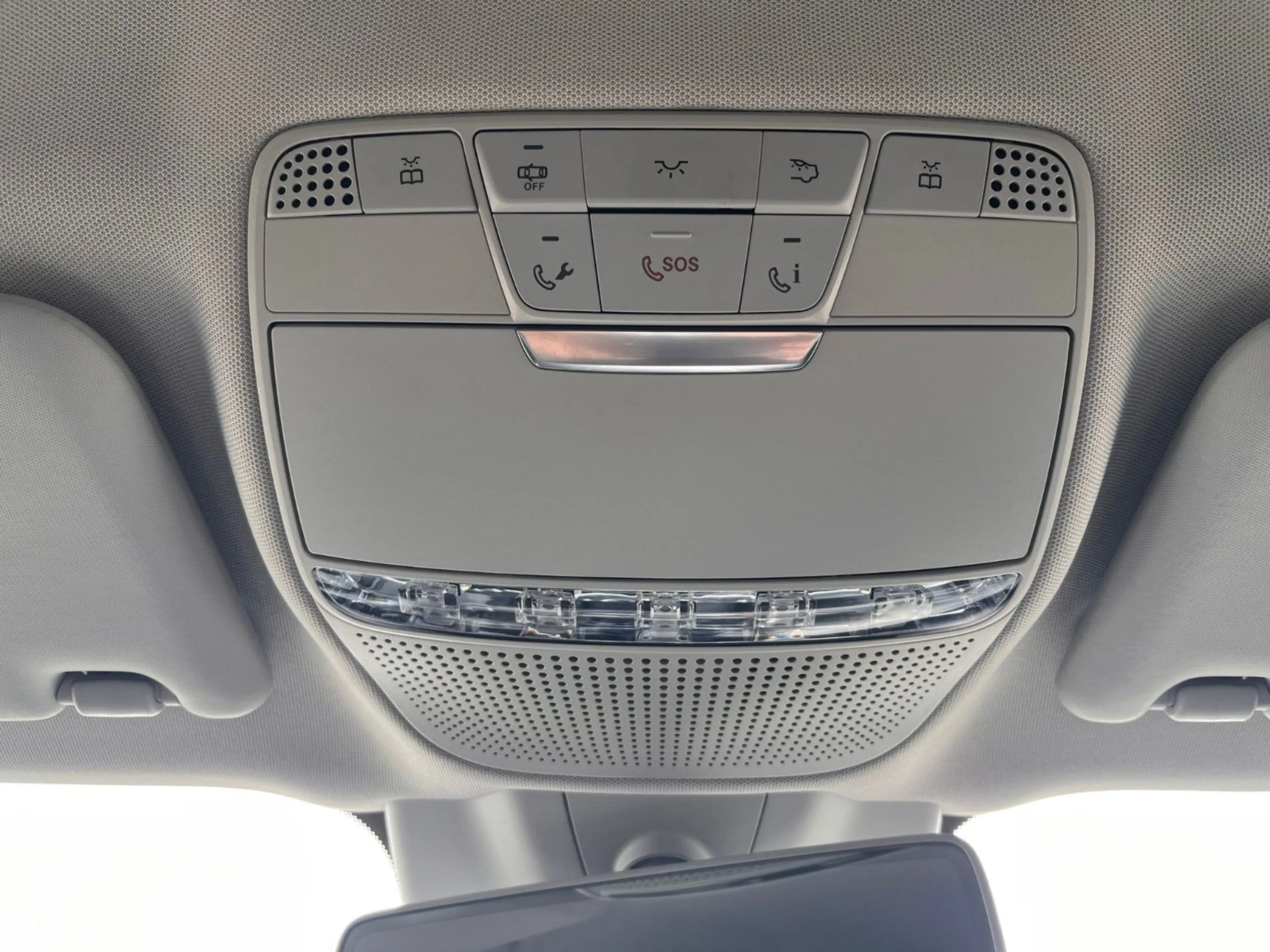 Mercedes-Benz E 220 E T-Modell E 220 d — photo 20