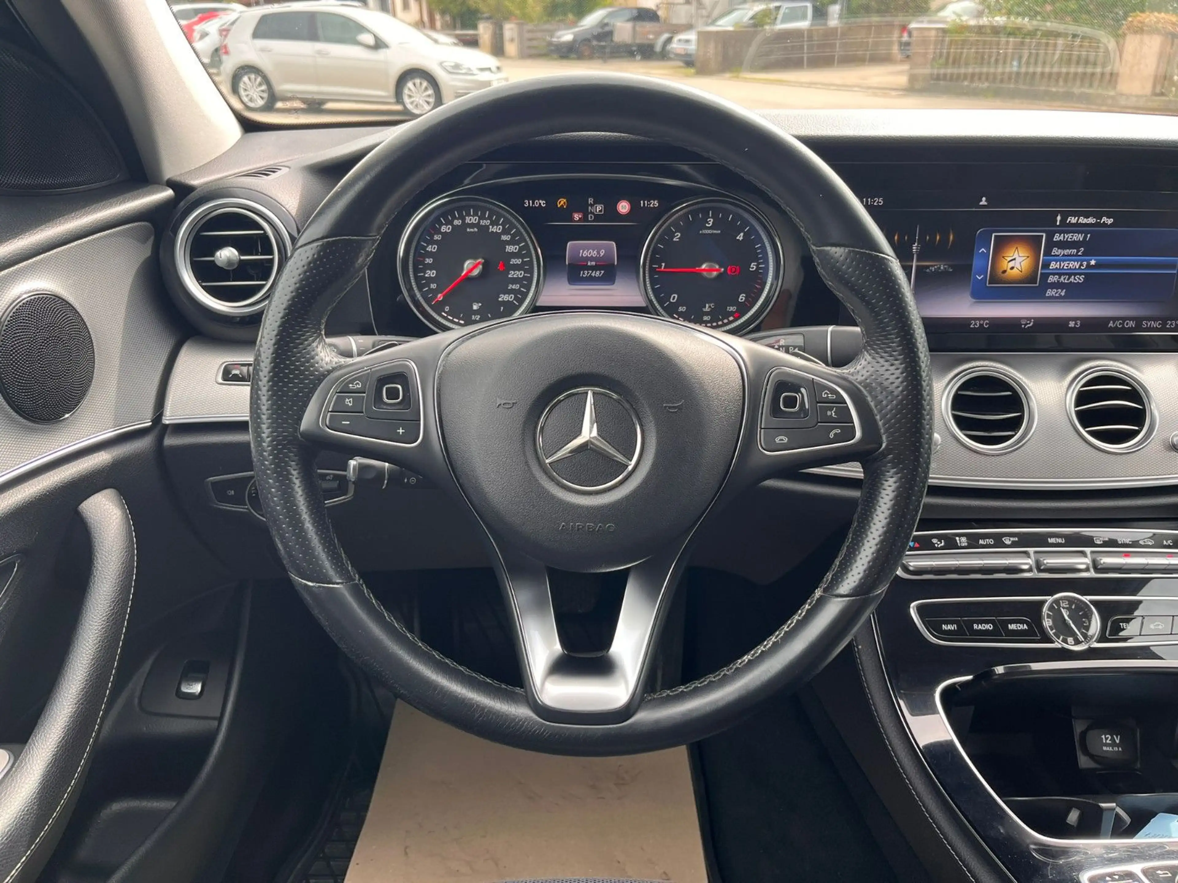 Mercedes-Benz E 220 E T-Modell E 220 d — photo 15