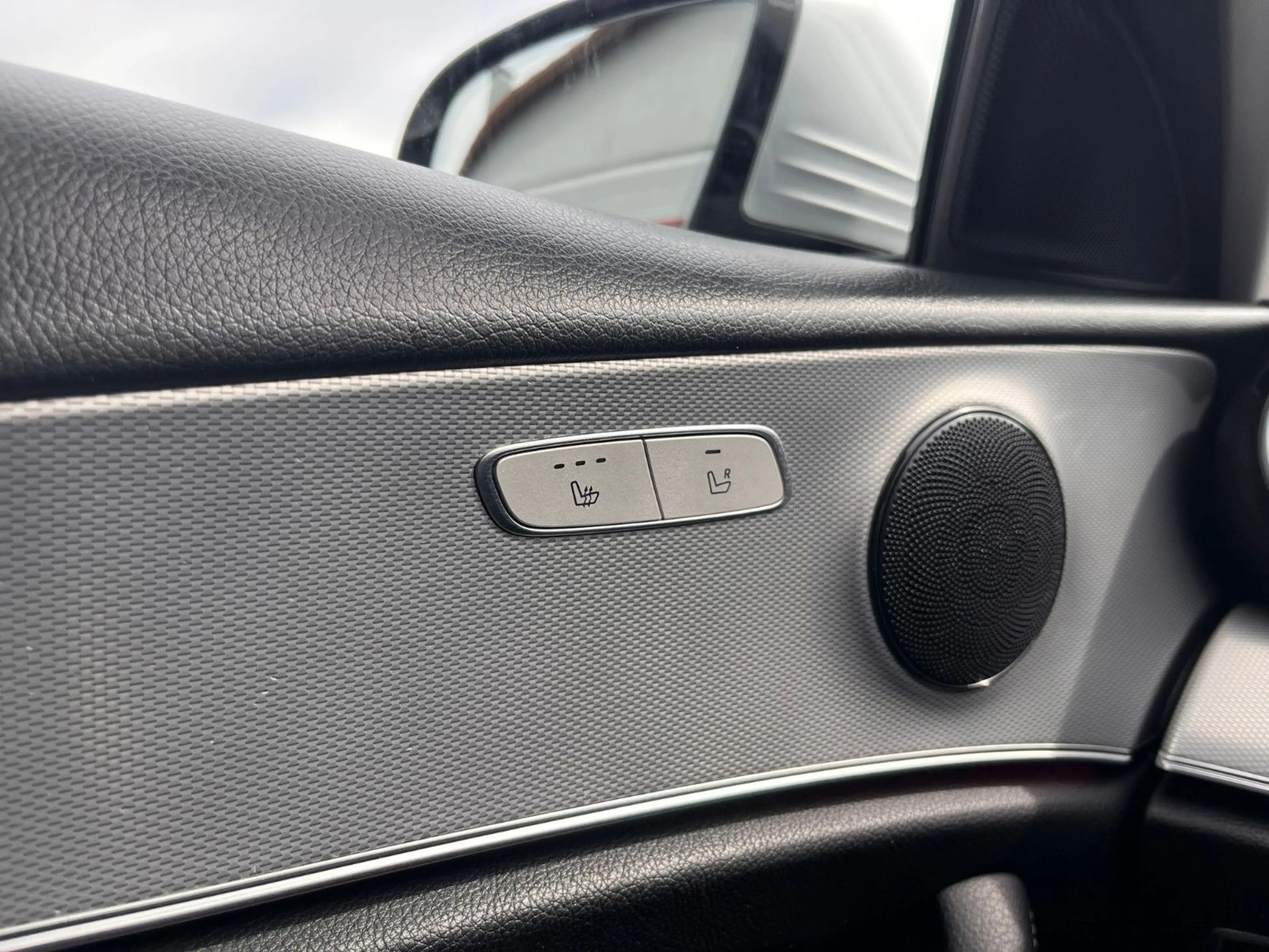 Mercedes-Benz E 220 E T-Modell E 220 d — photo 21