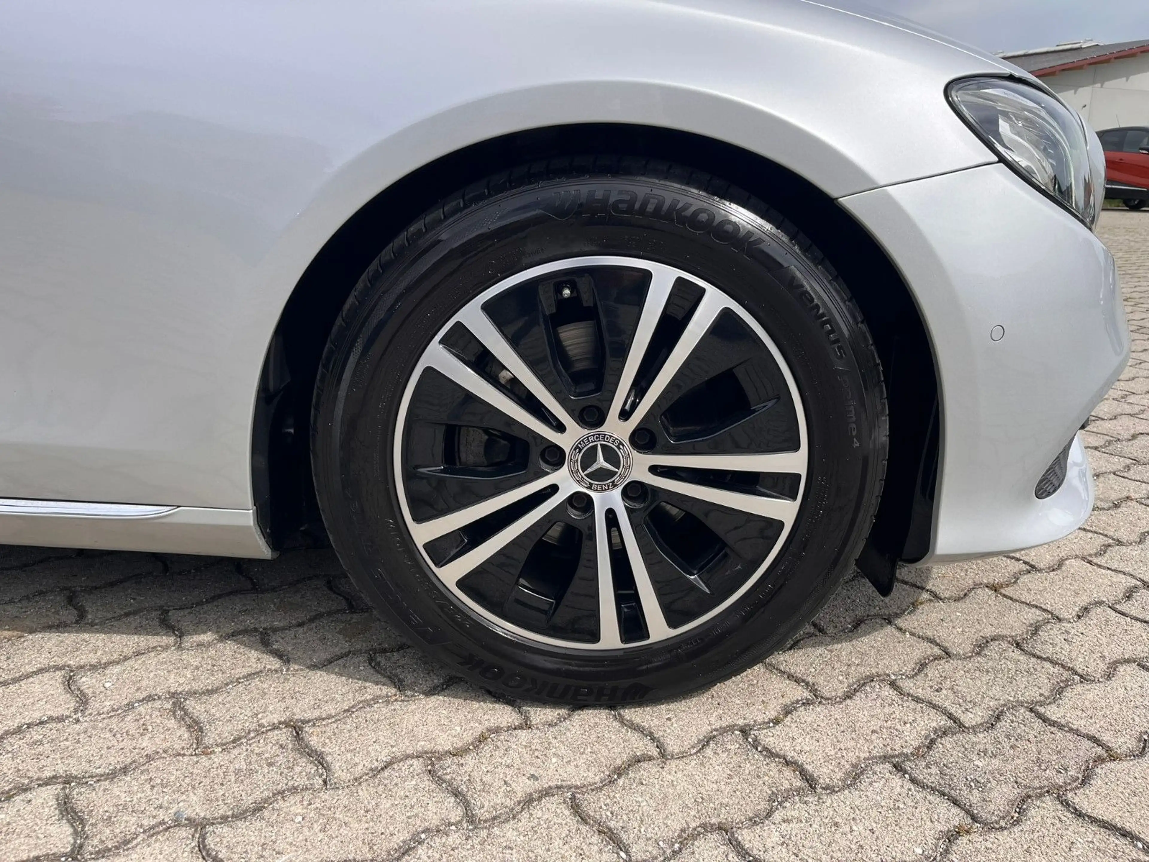 Mercedes-Benz E 220 E T-Modell E 220 d — photo 5