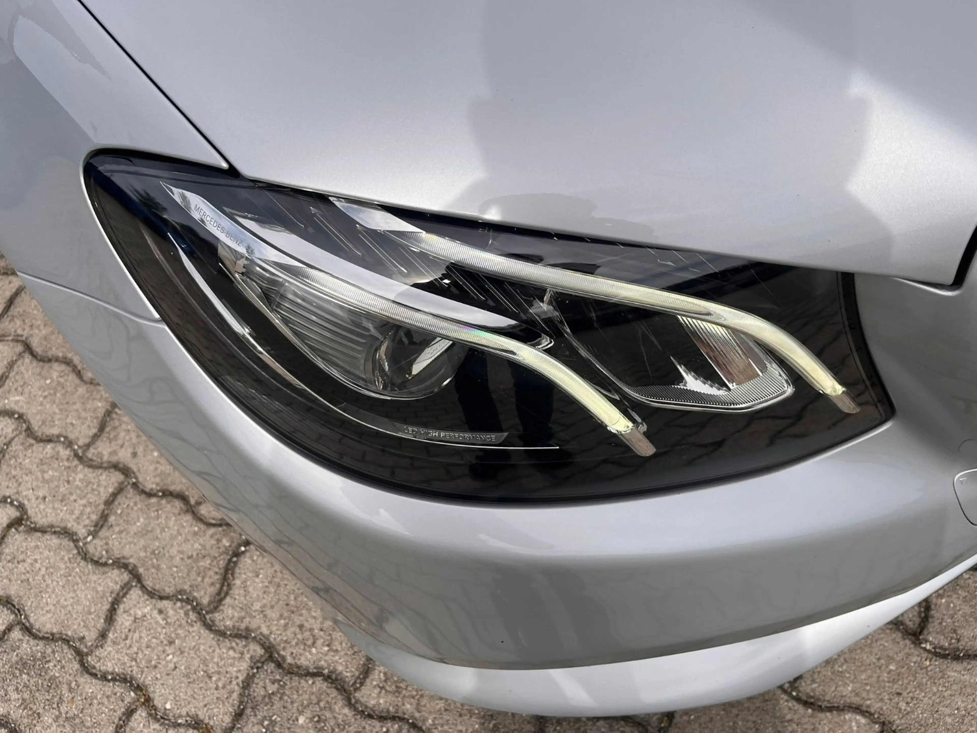 Mercedes-Benz E 220 E T-Modell E 220 d — photo 8