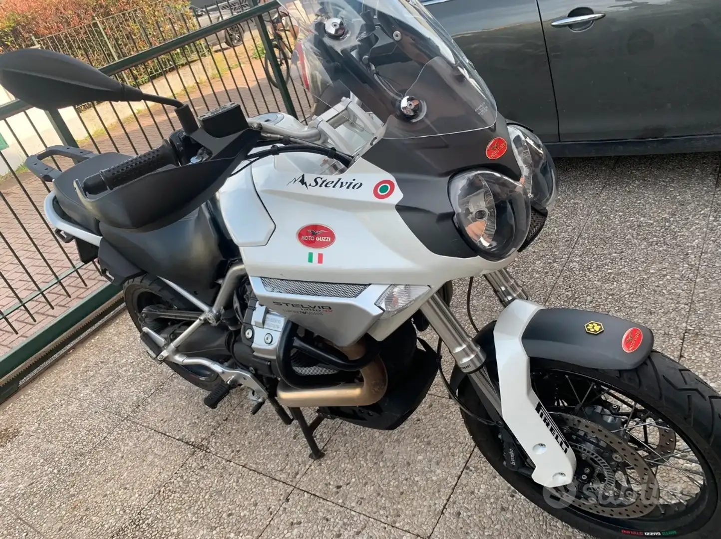 Moto Guzzi Stelvio 1200 - 2