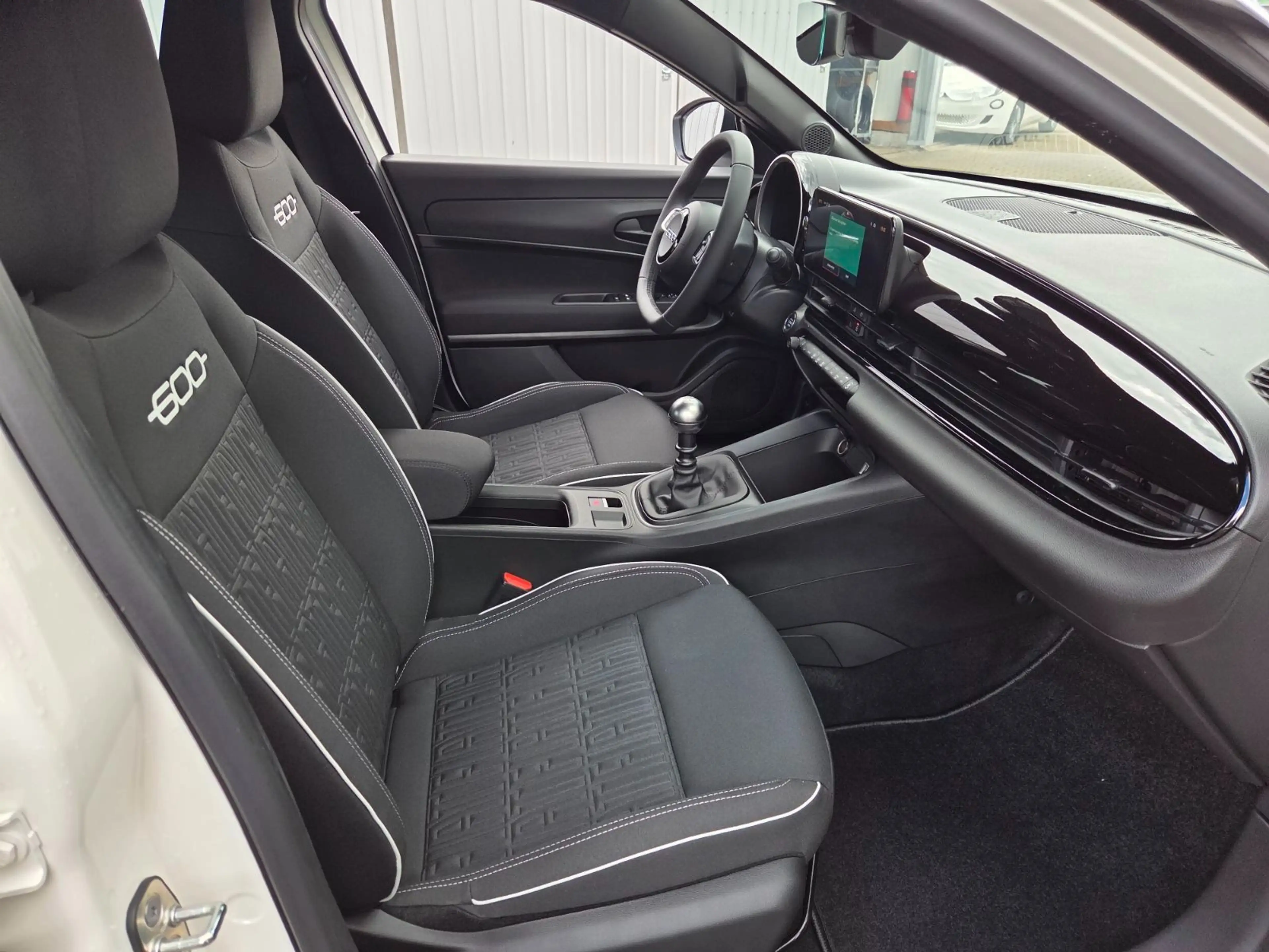 Fiat 600 Icon "Street" 1.2 TB (100PS) MT6 — photo 11