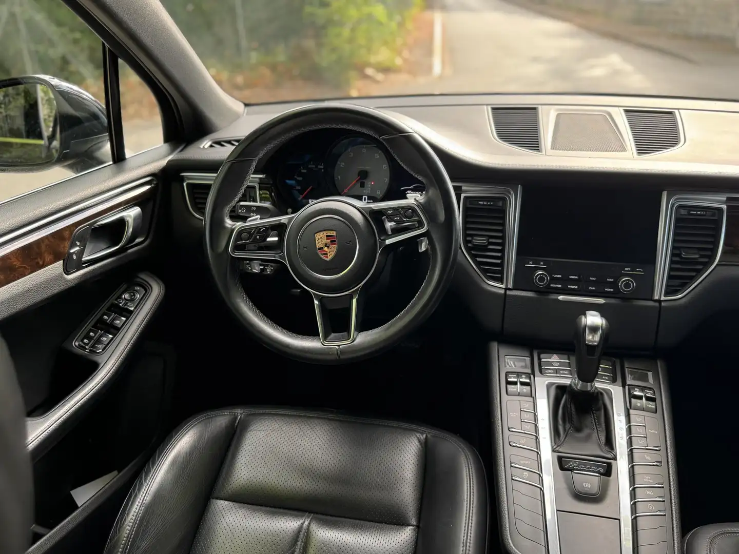 Porsche Macan Macan 3.0i V6 - BV PDK  TYPE 95B S Schwarz - 2