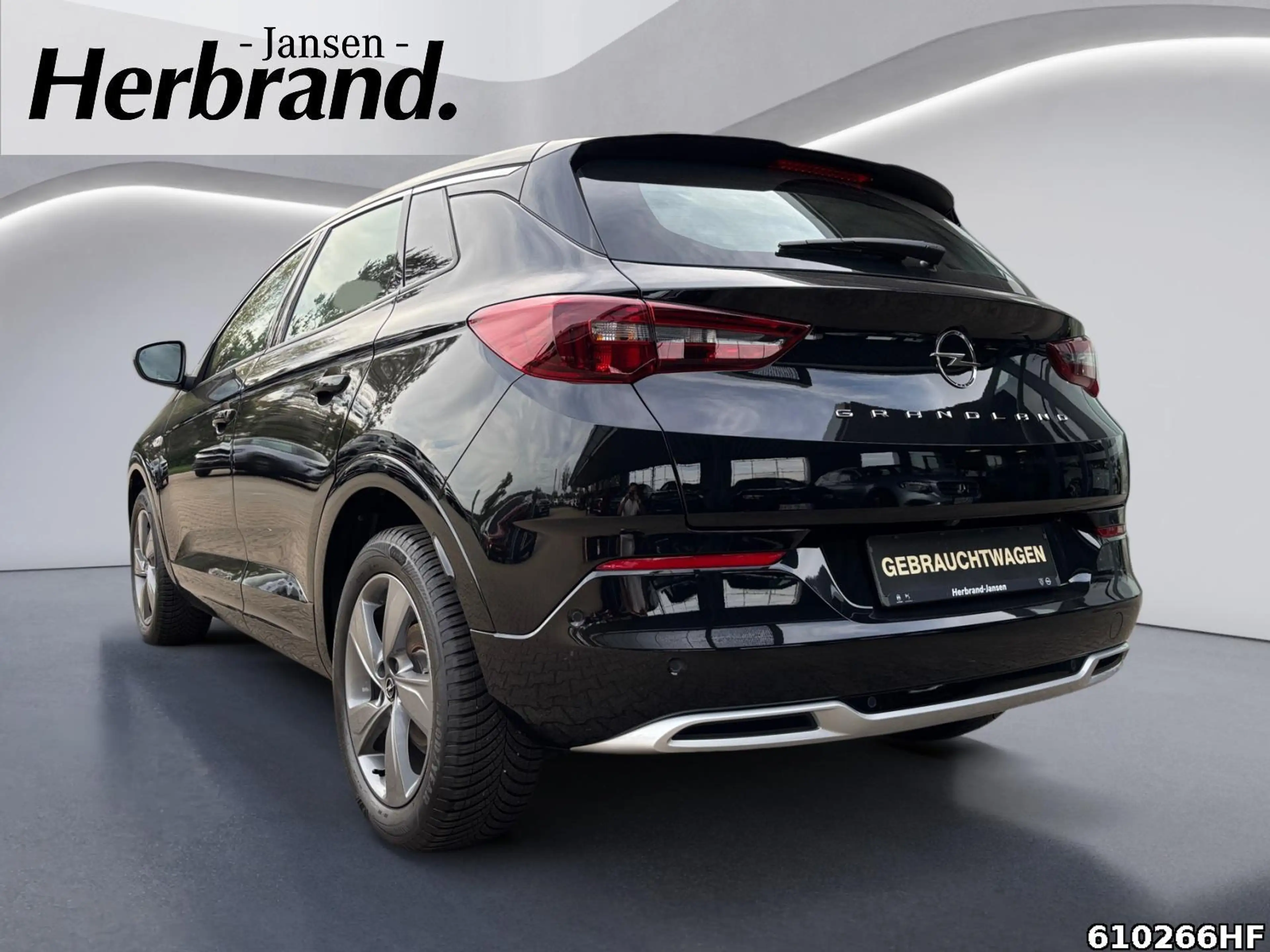 Opel Grandland (X) 1.2 Turbo GS Line (EURO 6e) — photo 4