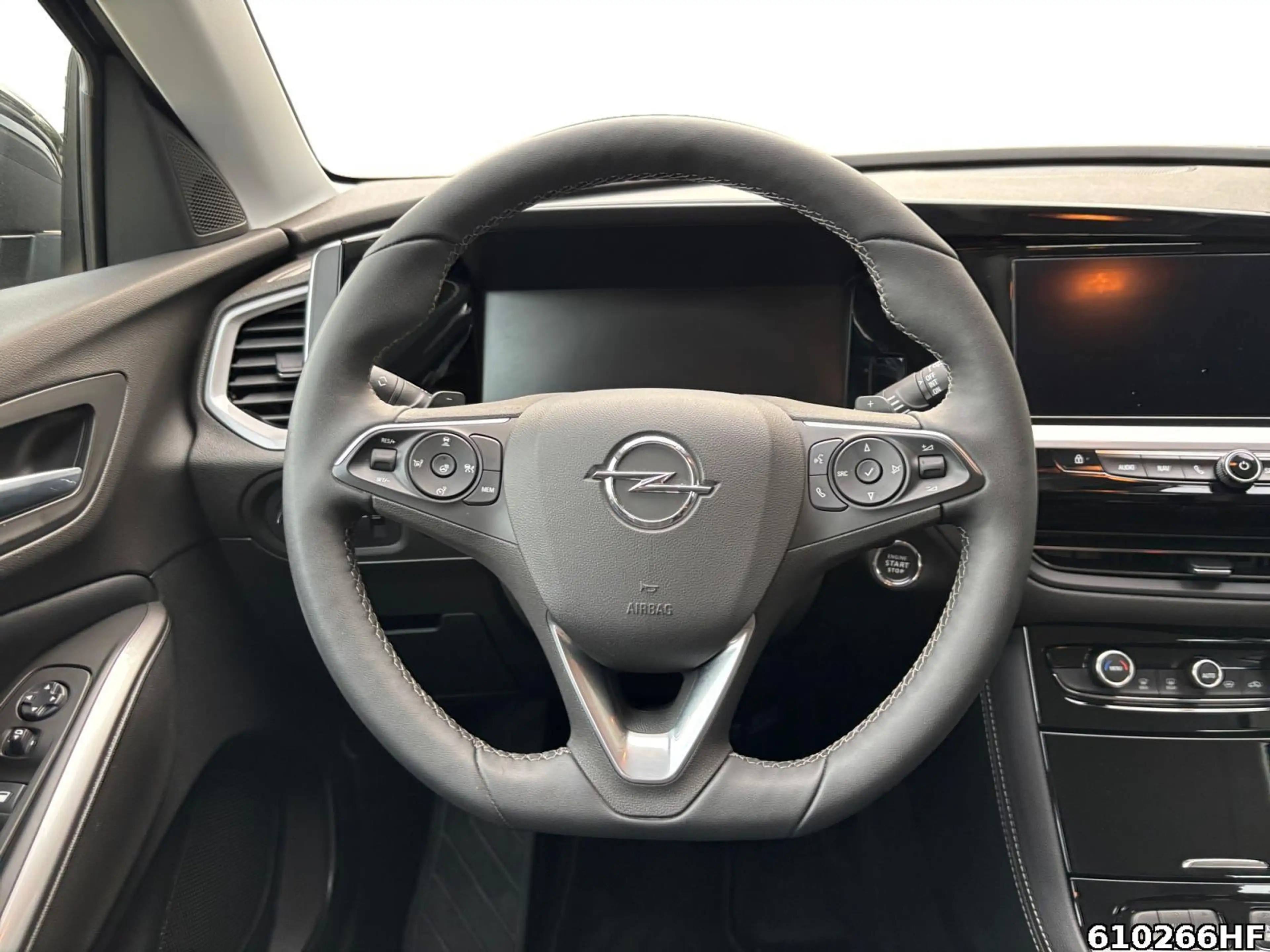 Opel Grandland (X) 1.2 Turbo GS Line (EURO 6e) — photo 9