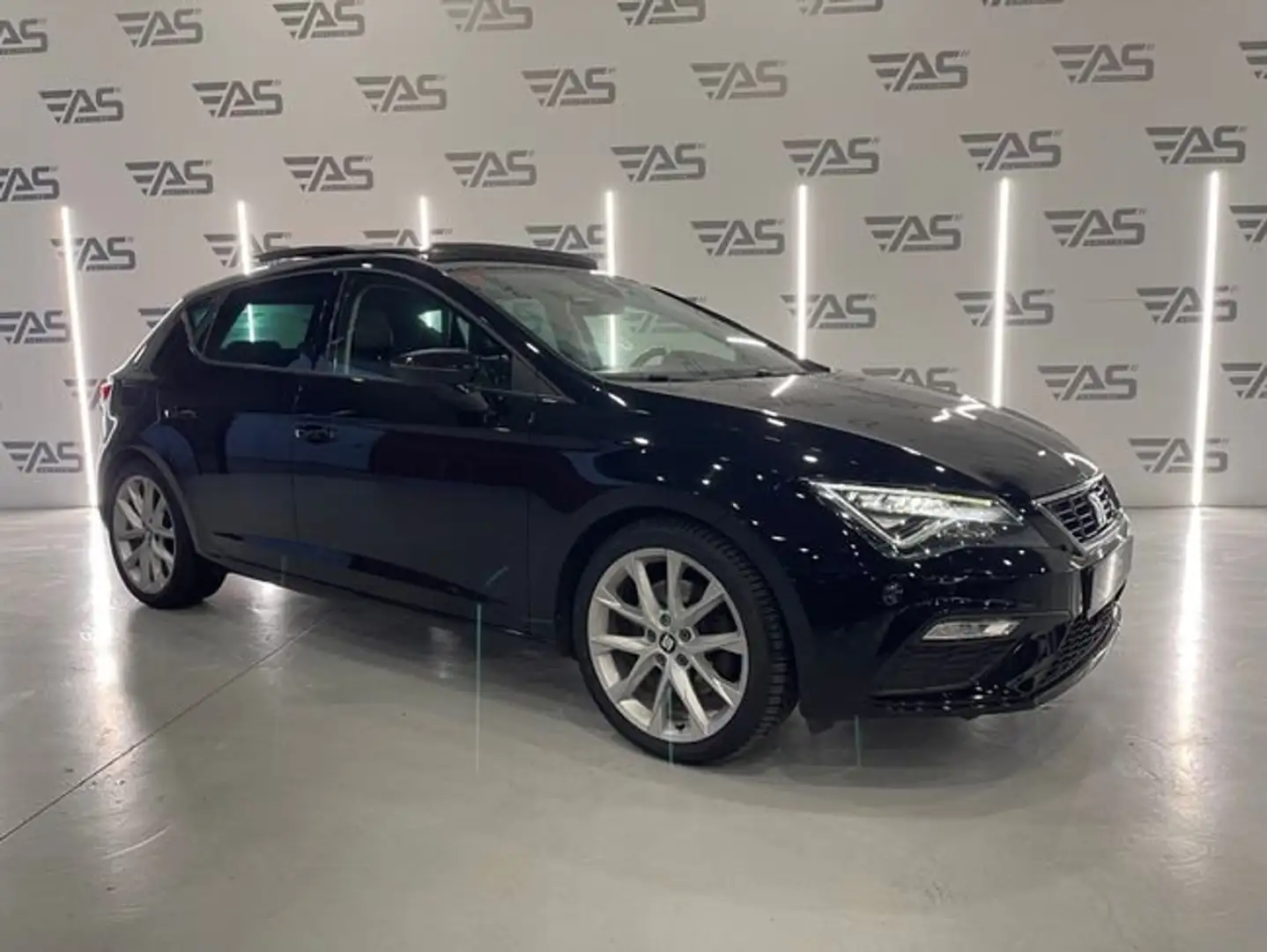 SEAT Leon ST 2.0TDI CR S&S FR Negro - 2