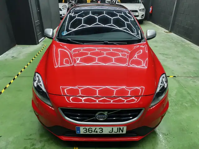 Volvo V40 D3 R-Design Momentum Aut. 150