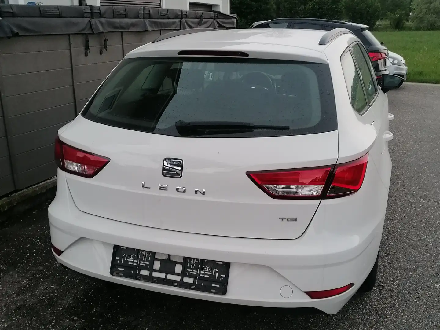 SEAT Leon Leon ST 1.5 TGI Start Weiß - 2