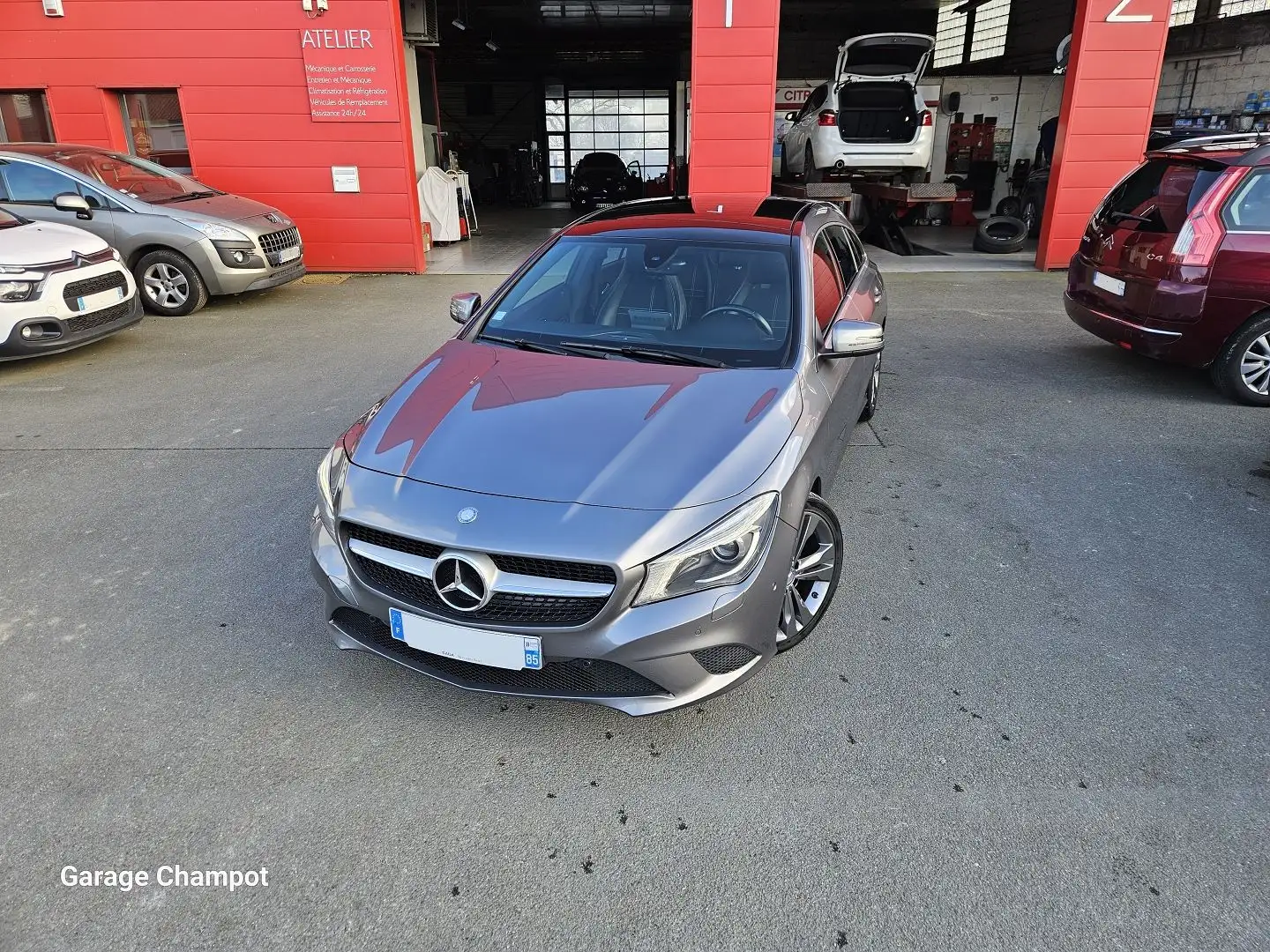 Mercedes-Benz CLA 200 200 D SENSATION 7G-DCT Grijs - 1