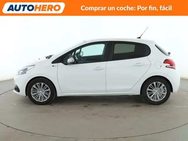 Peugeot 208 view 3