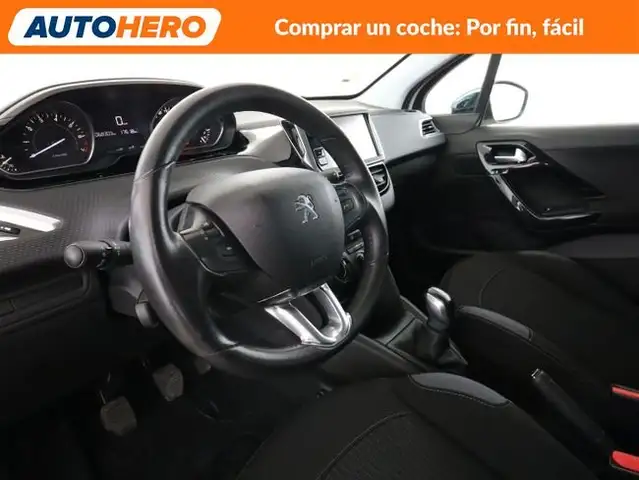 Peugeot 208 view 12