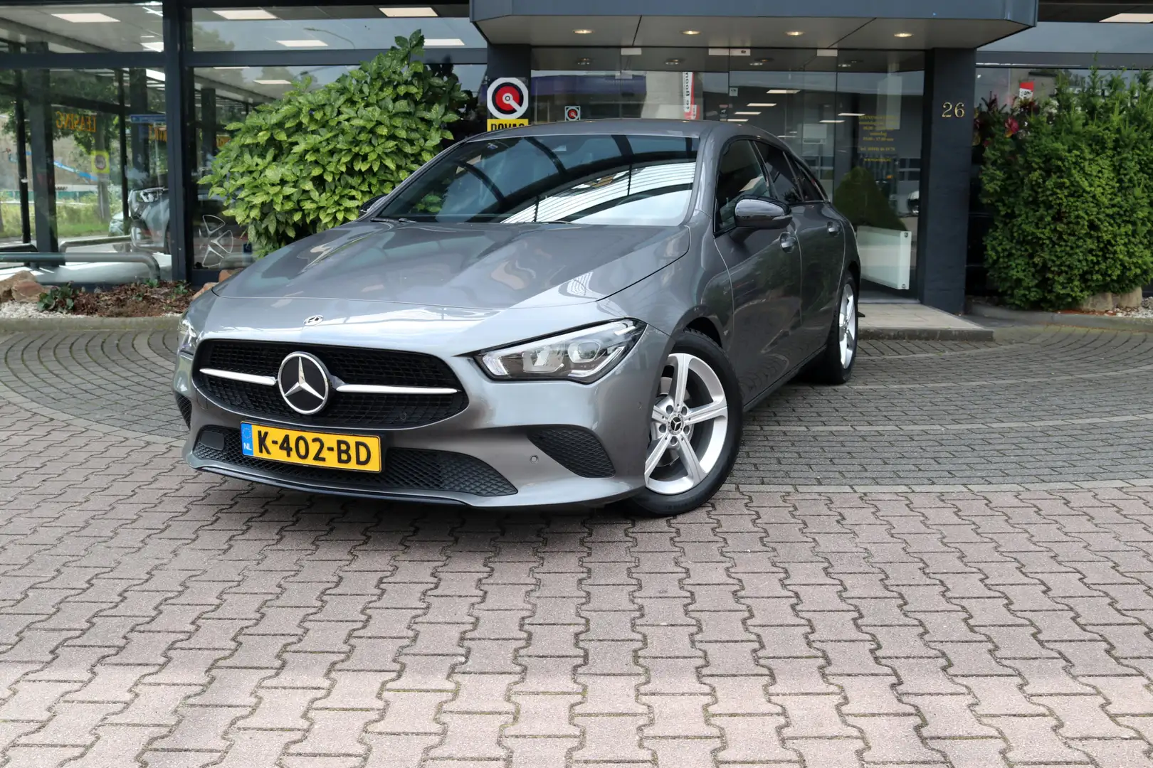 Mercedes-Benz CLA 200 Shooting Brake Business Solution Progressive Gris - 1