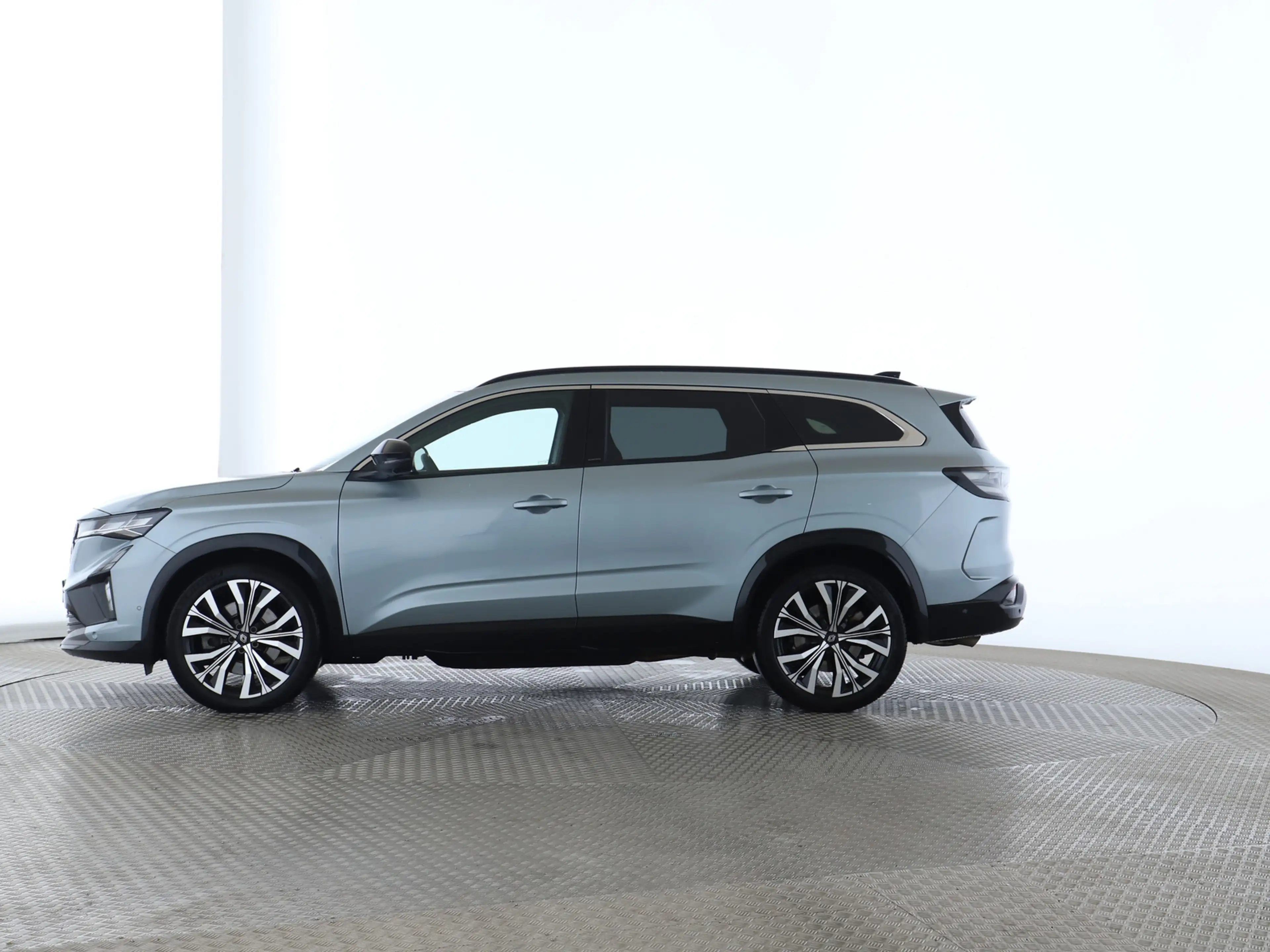 Renault Espace 6 Iconic Full Hybrid E-Tech 200 5-Sitzer — photo 2