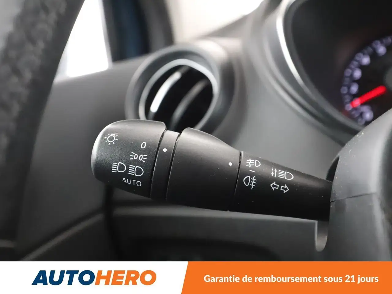 Renault Captur — photo 26