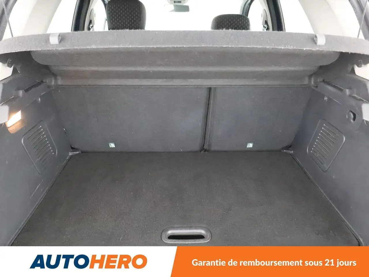 Renault Captur — photo 17