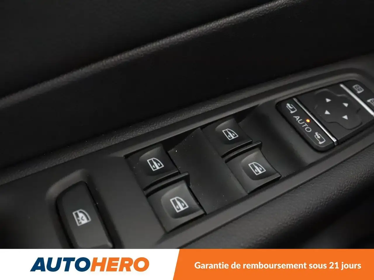 Renault Captur — photo 27