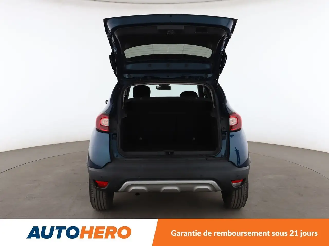 Renault Captur — photo 16