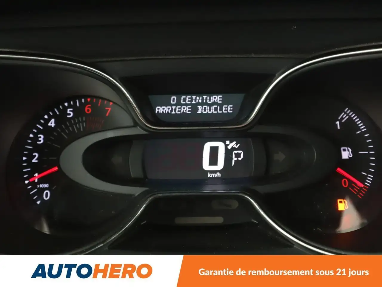 Renault Captur — photo 20