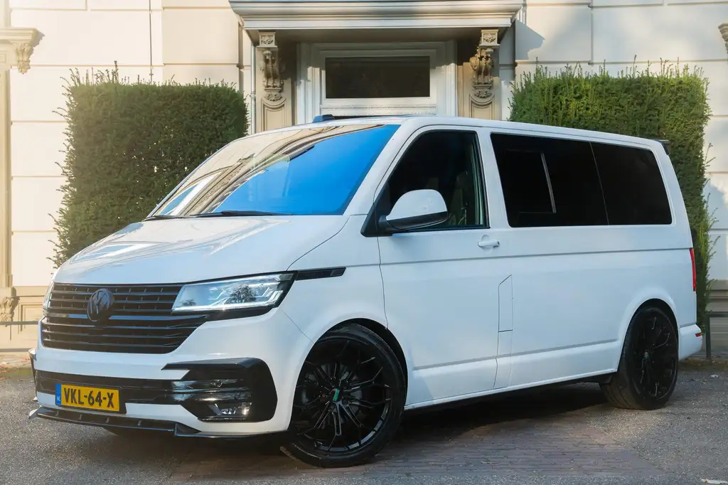 Volkswagen T6.1 Transporter 2021 из Европы — купить под ключ