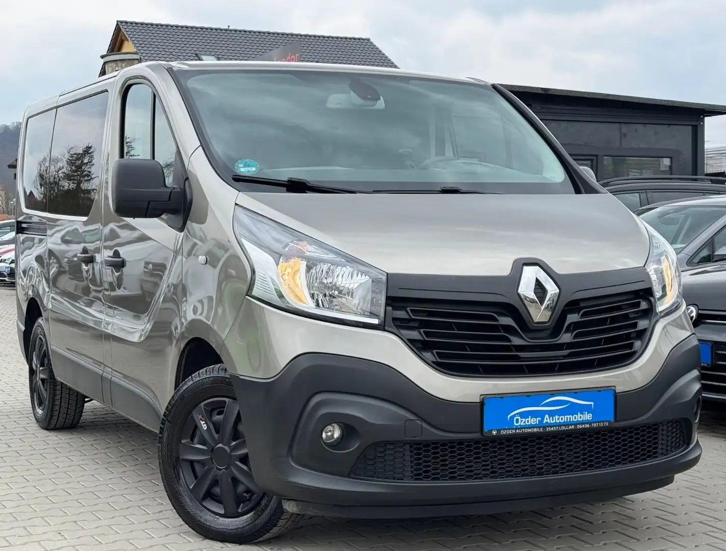 Renault Trafic 1.6 dCi Energy L1H1 2,7t Expression Yellow - 1