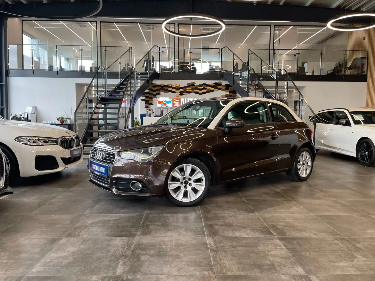 Audi A1 ambition *BI-XENON*PDC*KLIMAAUT*SZHZ*ALU* Brown - 1