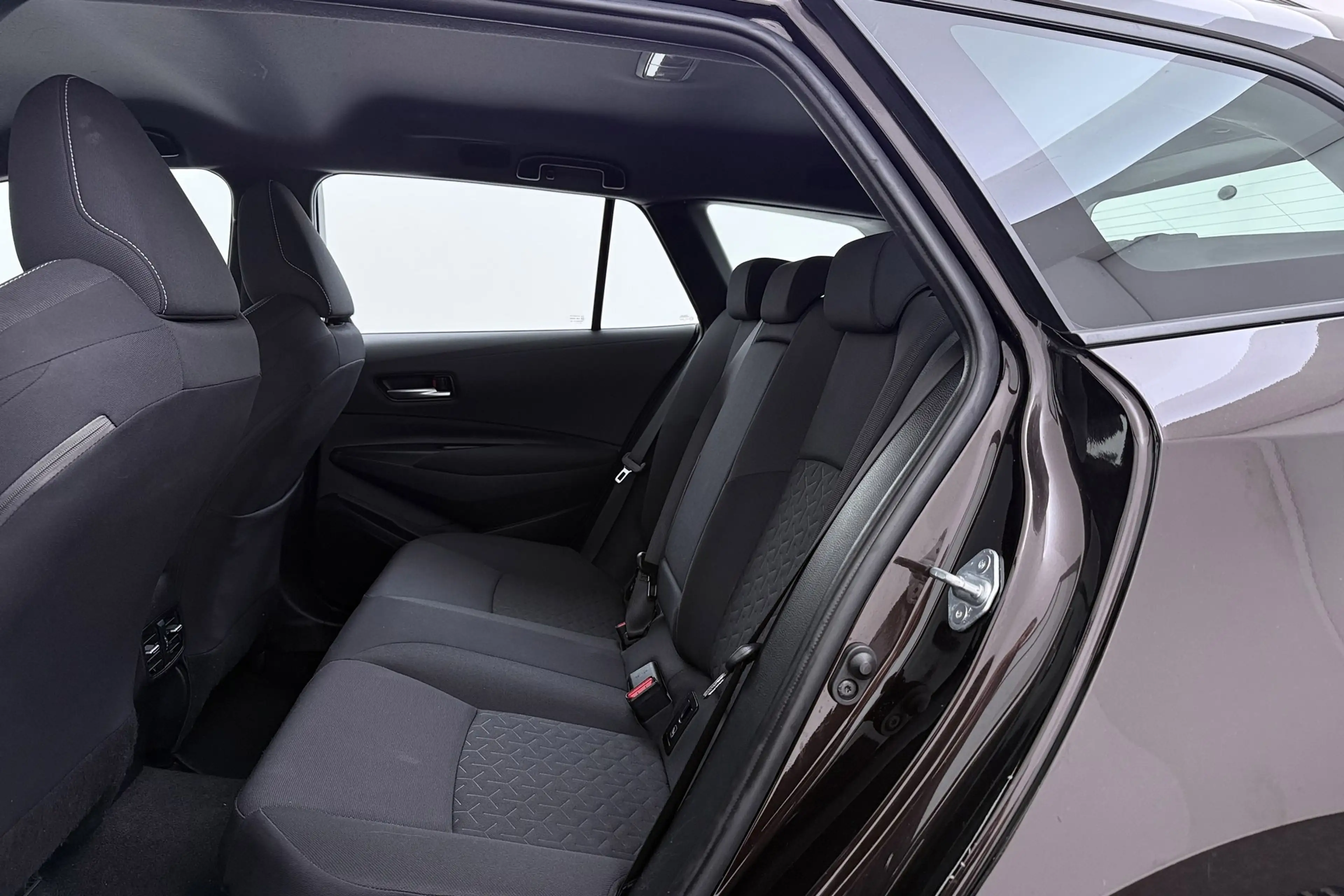Toyota Corolla Touring Sports 1.8 Hybrid Active | Org NL | Trekha — photo 17