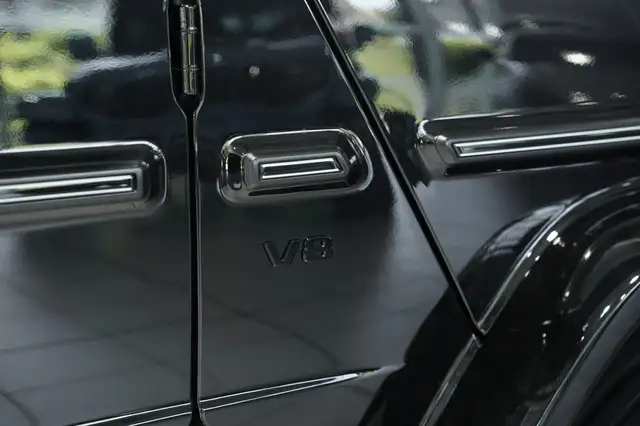 Mercedes-Benz G 500 view 14