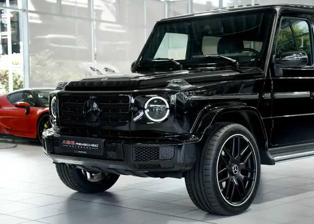 Mercedes-Benz G 500 view 11