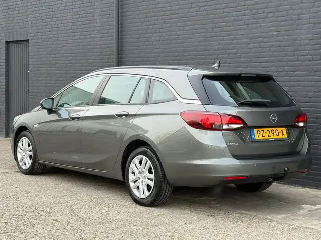 Opel Astra view 10