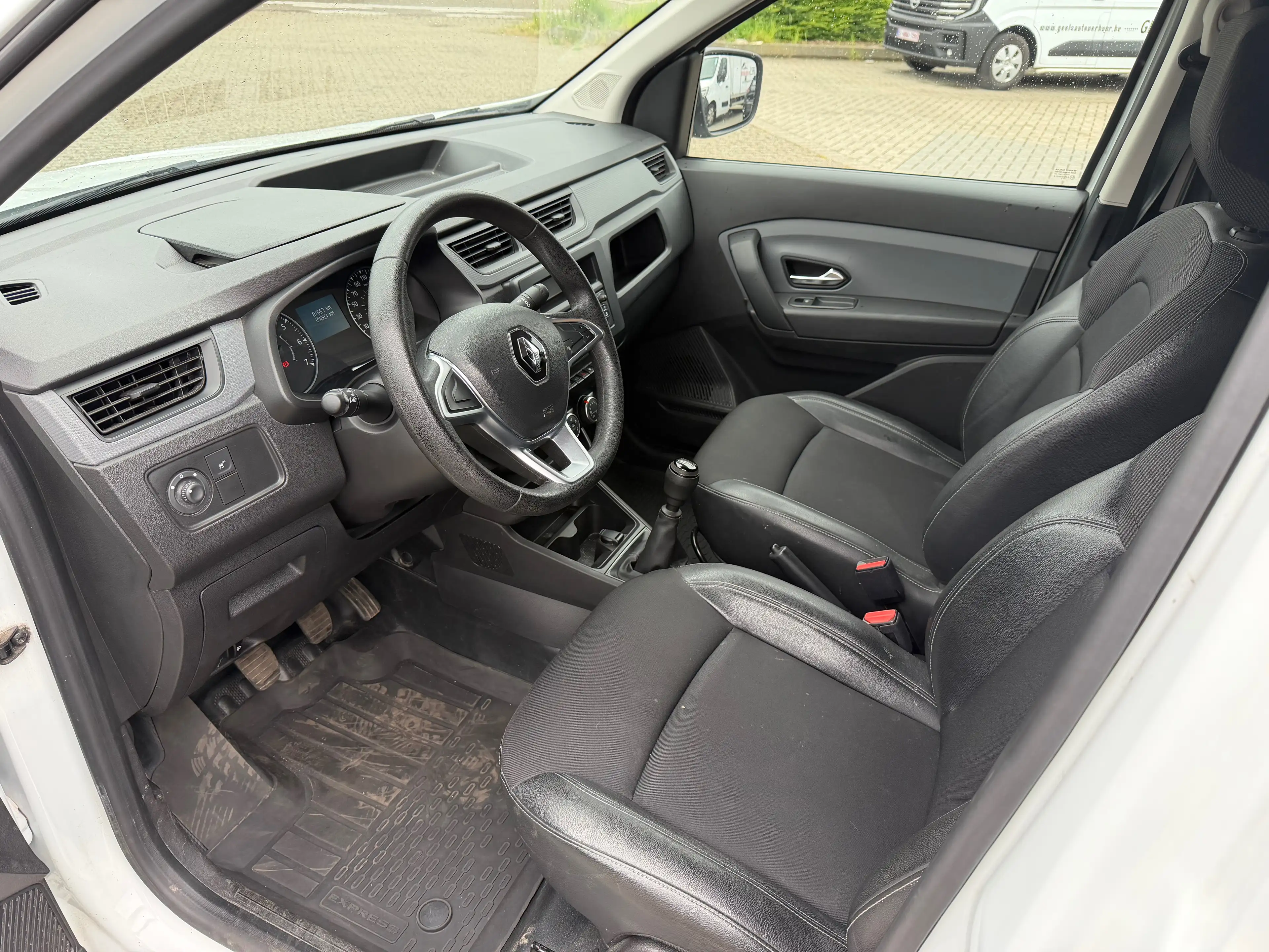 Renault Express Bestelwagen - 2 zitplaatsen - €9.500 excl. btw — photo 13