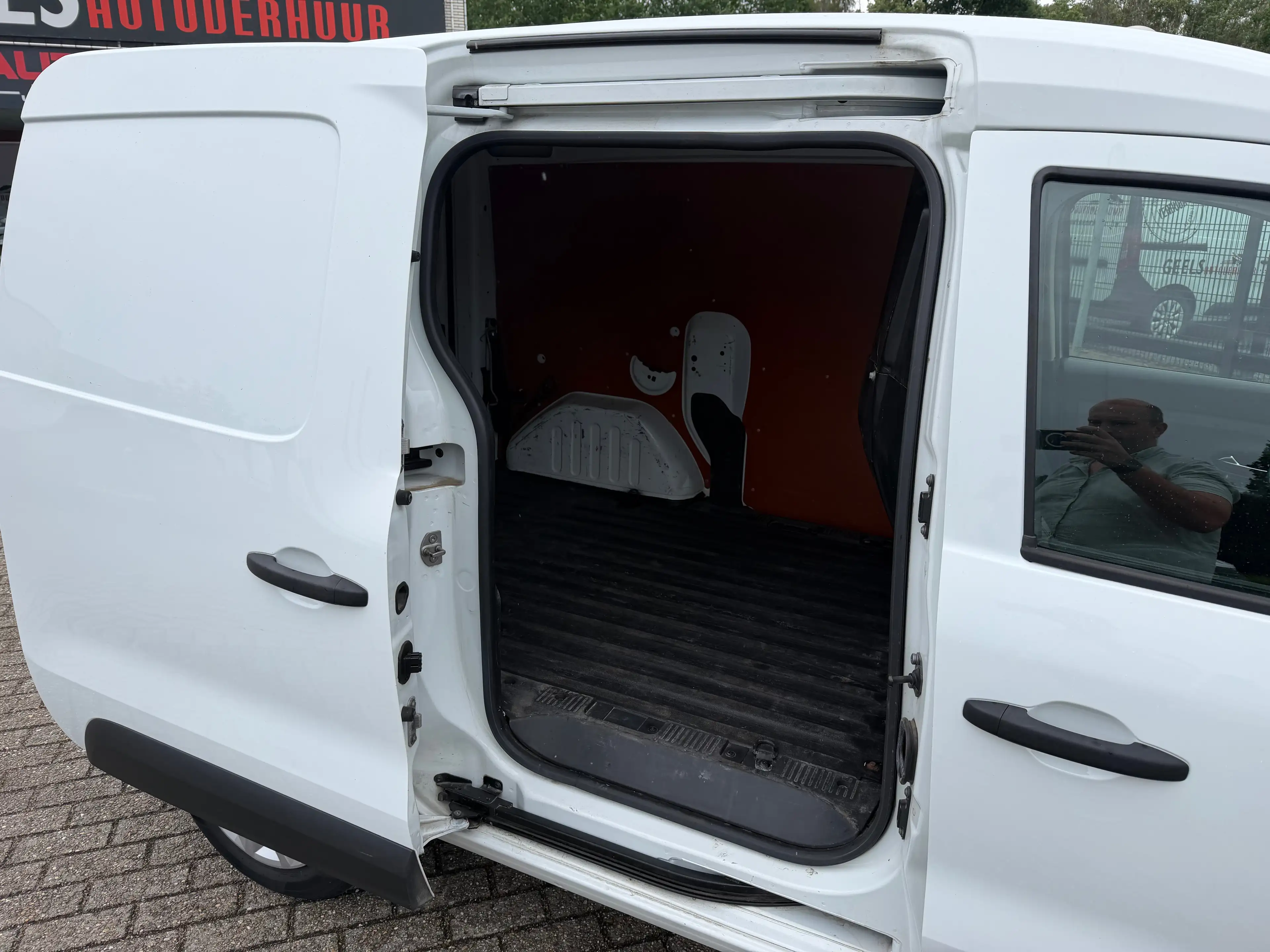 Renault Express Bestelwagen - 2 zitplaatsen - €9.500 excl. btw — photo 8
