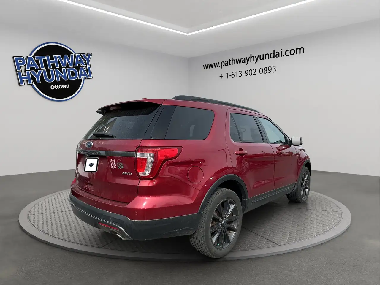 Ford Explorer снимка Ford Explorer