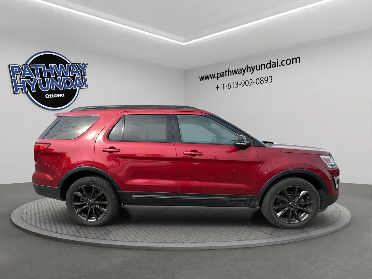 Ford Explorer снимка Ford Explorer