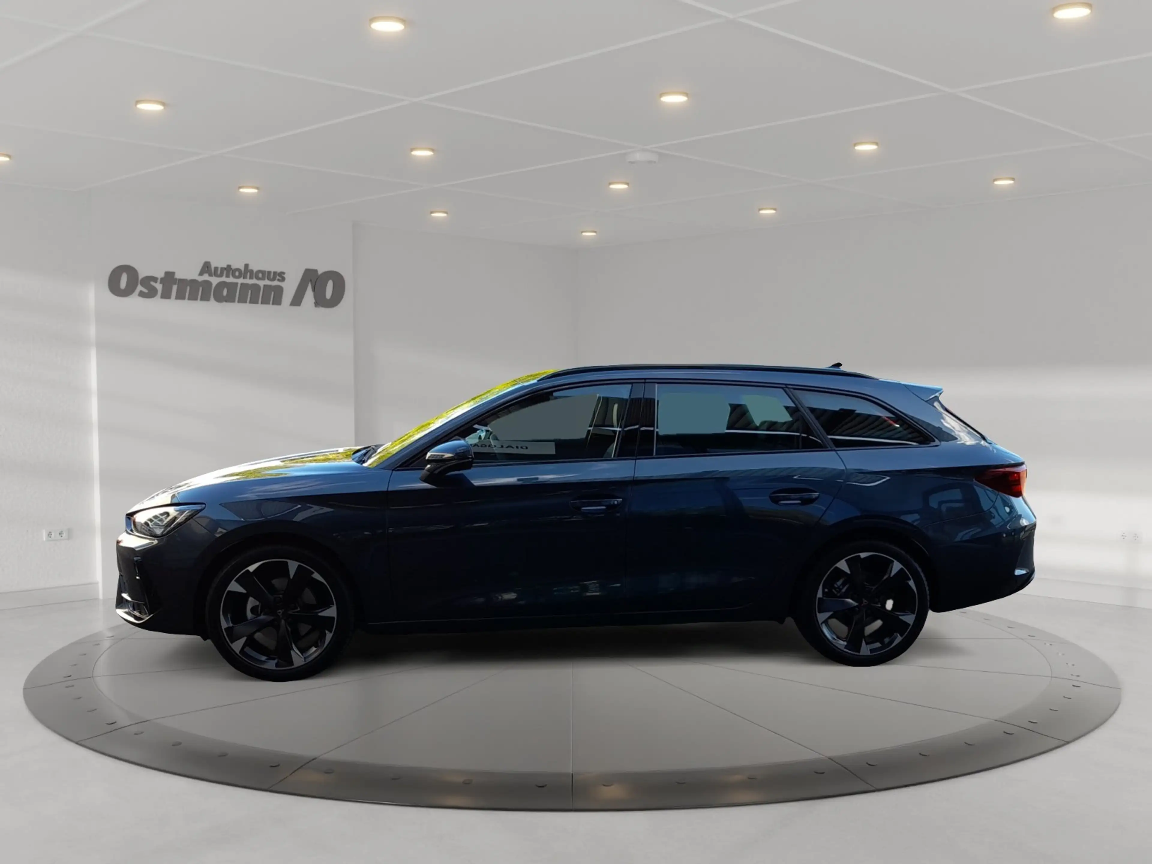 CUPRA Leon Sportstourer 1.5 eTSI AHK RFK CarPlay ACC — photo 2