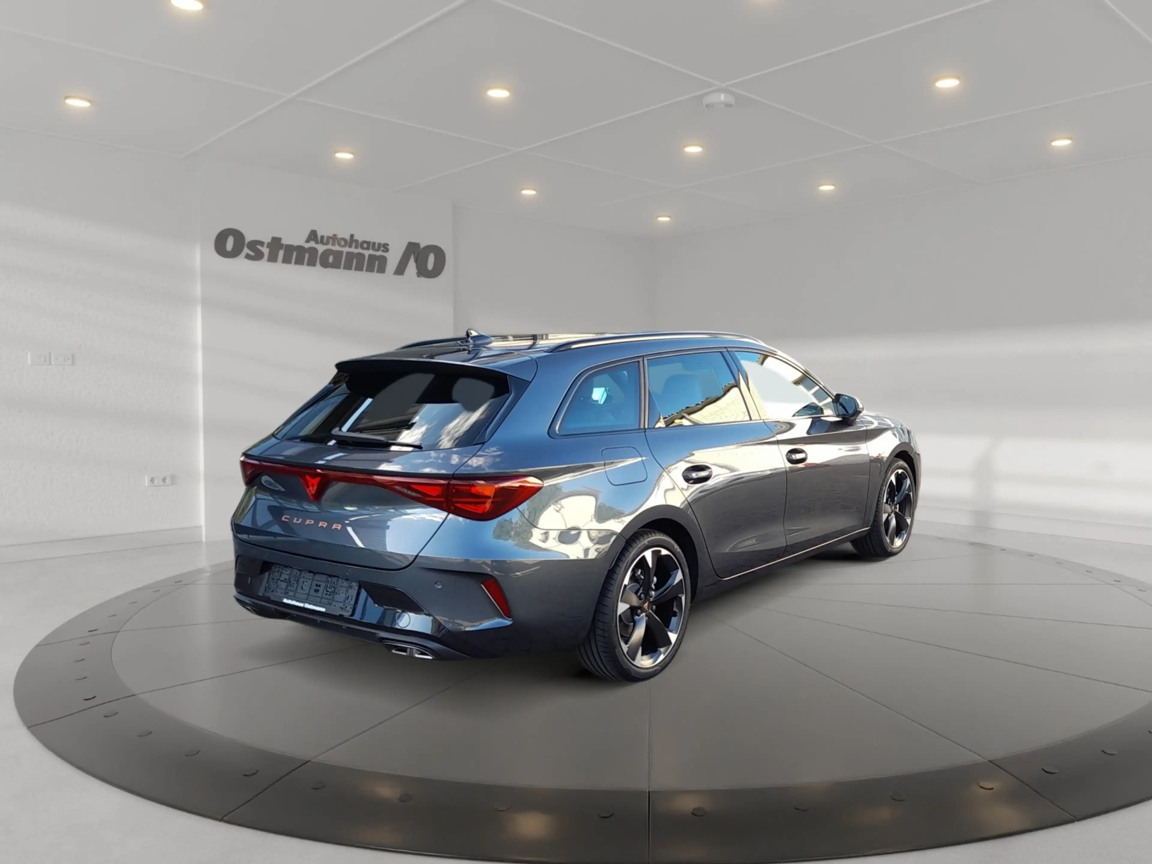 CUPRA Leon Sportstourer 1.5 eTSI AHK RFK CarPlay ACC — photo 4