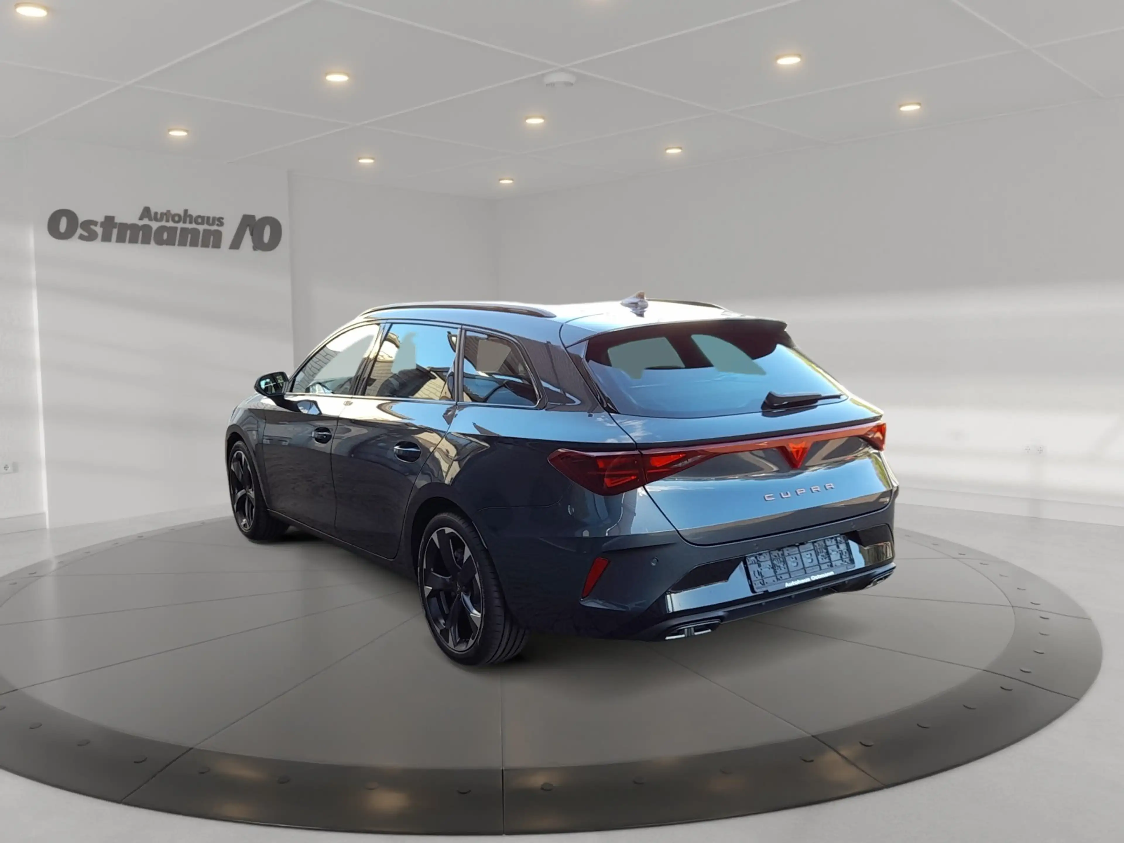 CUPRA Leon Sportstourer 1.5 eTSI AHK RFK CarPlay ACC — photo 3