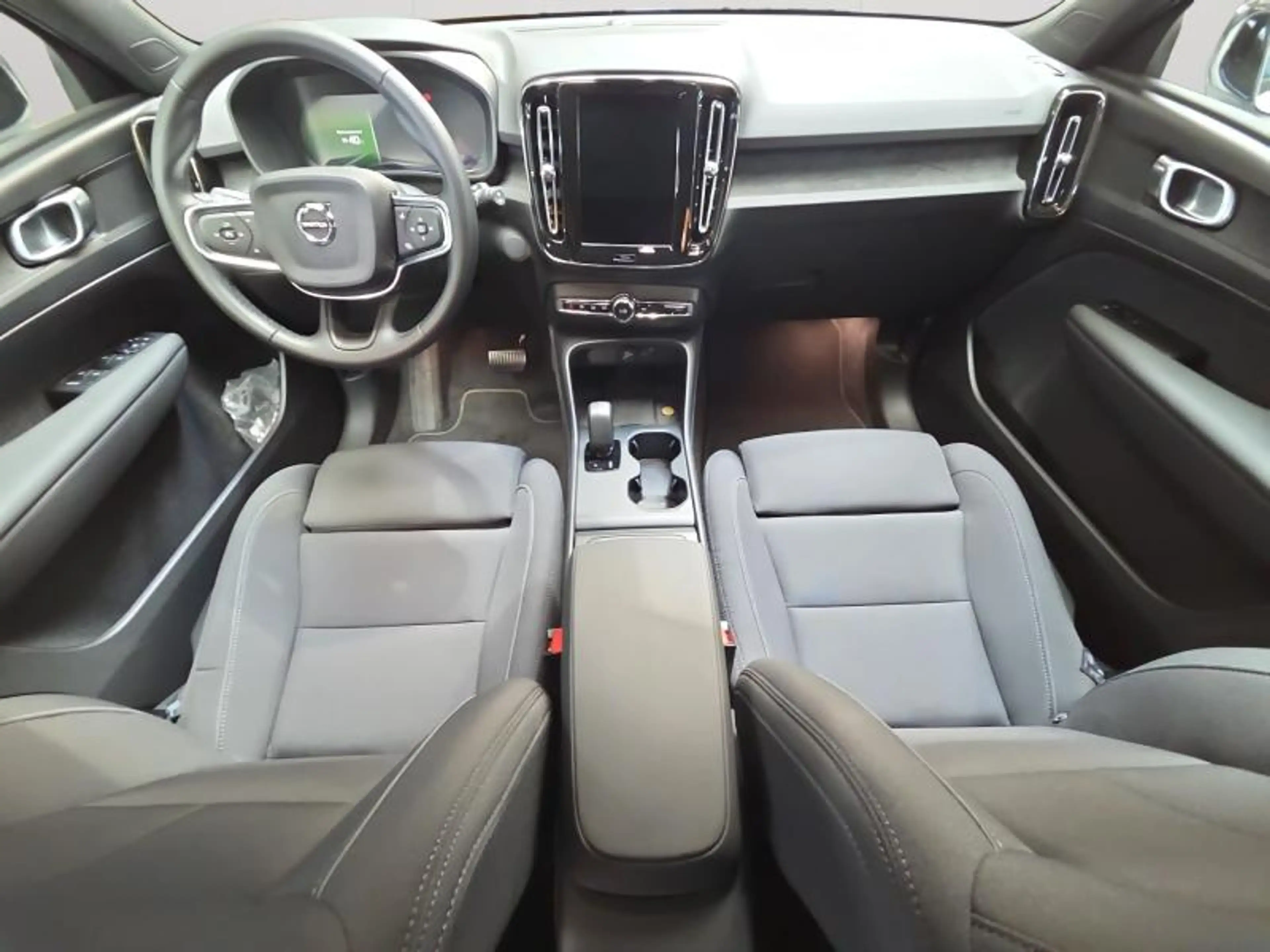 Volvo EX40 Plus Single Motor Extended Range / Electrique — photo 10