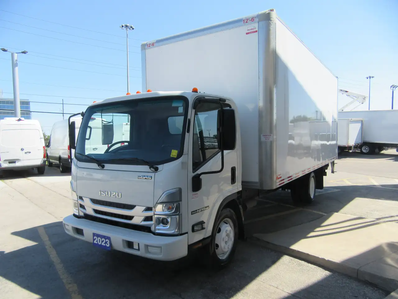 Isuzu NPR fotografie Isuzu NPR